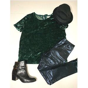 14th & union short sleeve velvet blouse green M